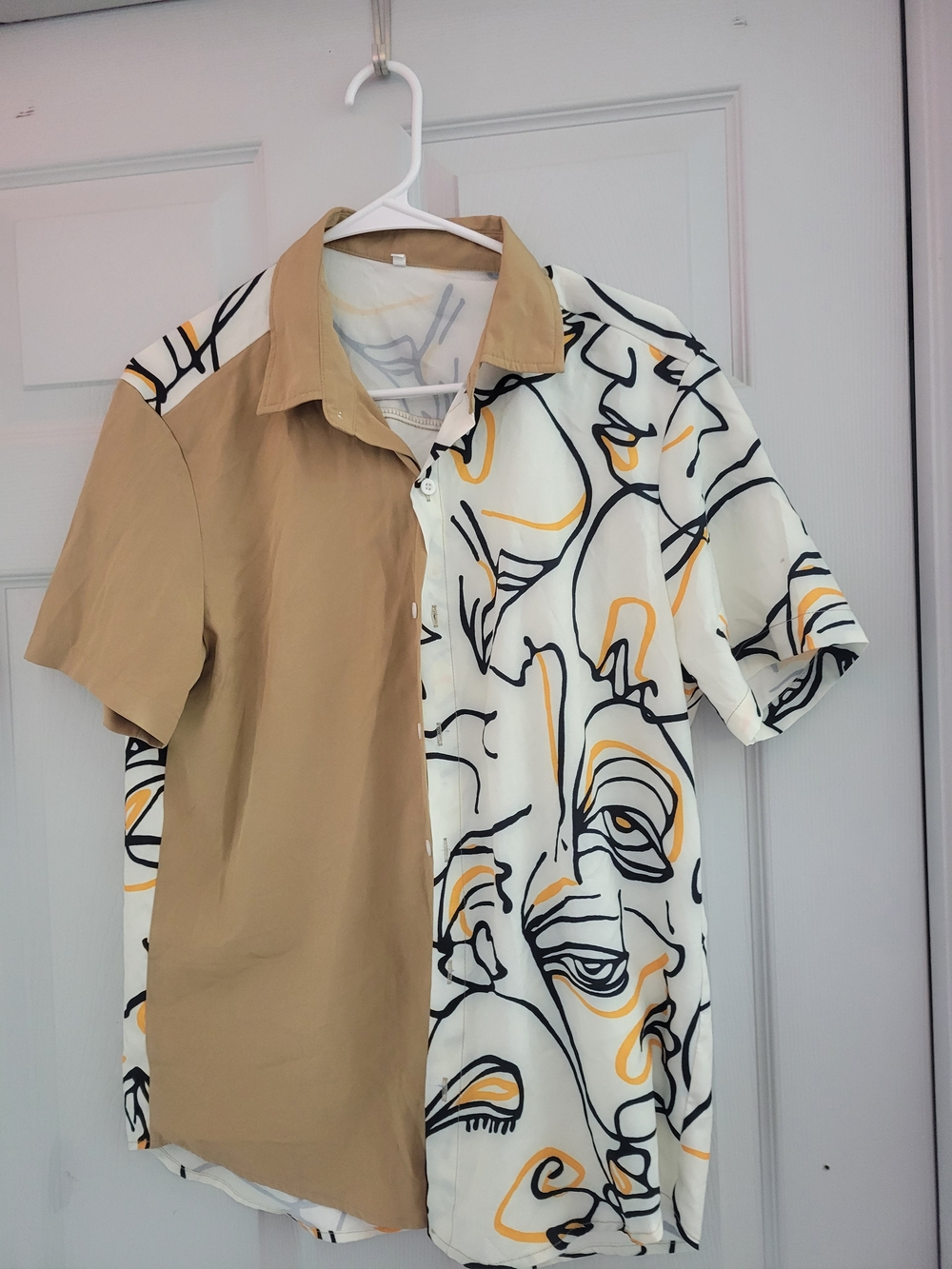 Muje Des Short Sleeve Split-Panel Shirt in Beige and White Abstract Print
